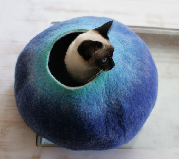 Cat Nap Cocoon &ndash; шерстяные &laquo;спальни&raquo; для кошек от литовских дизайнеров