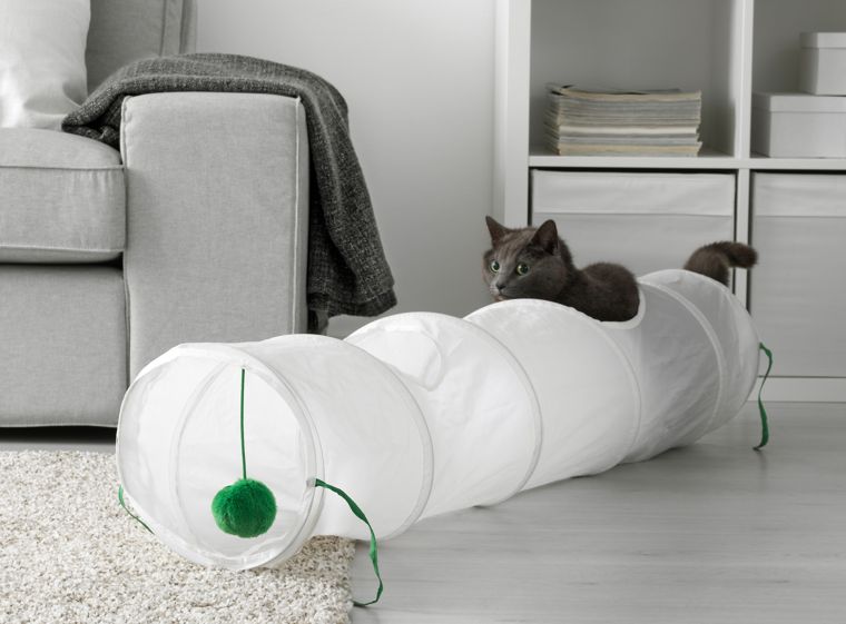 Тоннель для кошки от IKEA - отличное развлечение